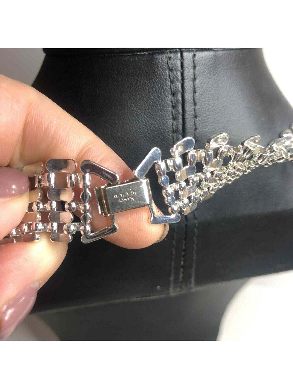 6582 NAPIER Signed silver tone mesh collar Necklace 16" long - Picture 4 of 4